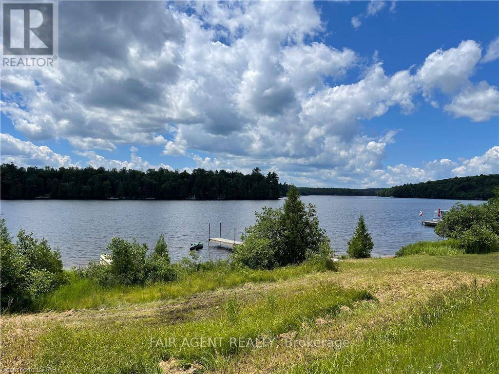 Magnetawan, ON P0A1C0,2442 HIGHWAY 520