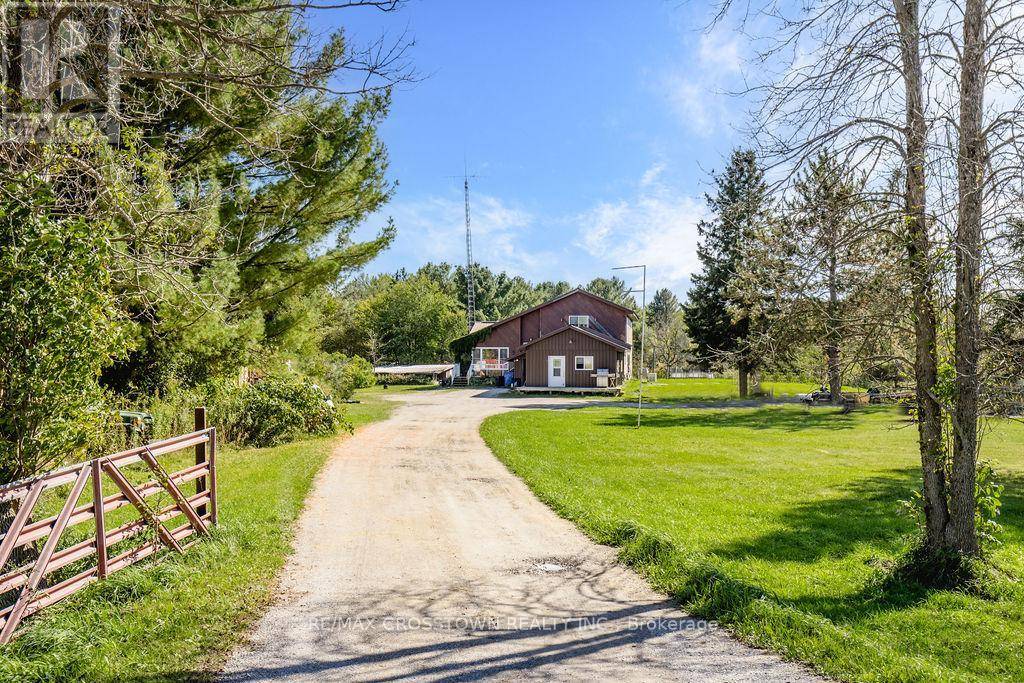Kawartha Lakes (dalton), ON L0K1W0,776 MONCK ROAD