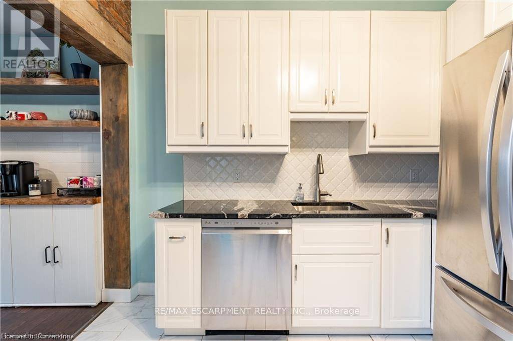 Hamilton (beasley), ON L8L4S5,166 CATHARINE STREET N