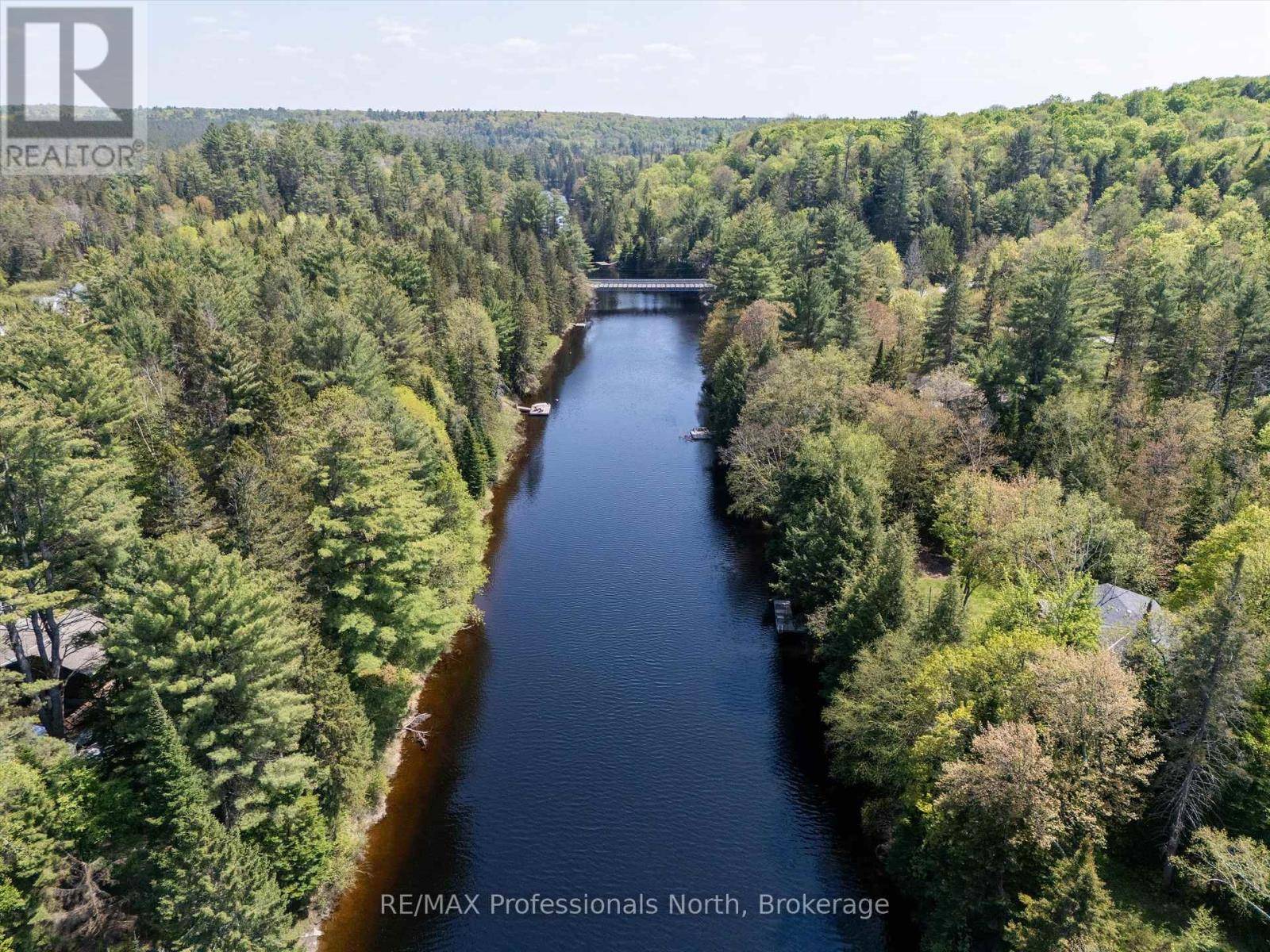 Huntsville (stephenson), ON P0B1L0,75 BALSAM CHUTES ROAD