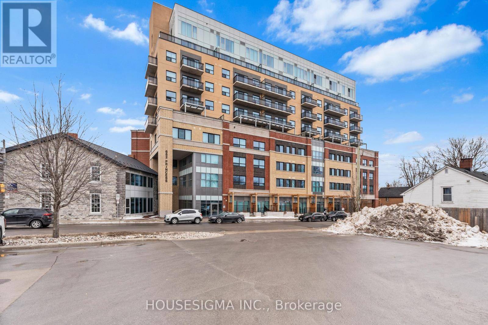 Kingston (central City East), ON K7L3Z9,652 Princess ST #1003