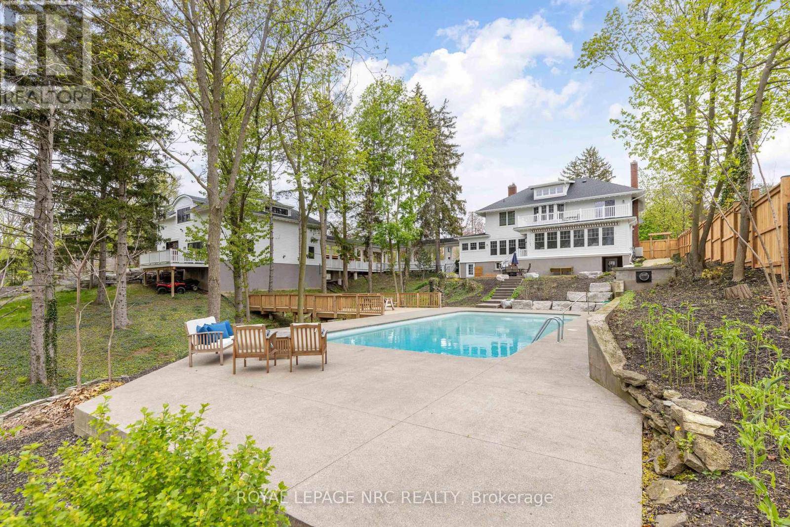 St. Catharines (old Glenridge), ON L2R4Y1,50 HILLCREST AVENUE