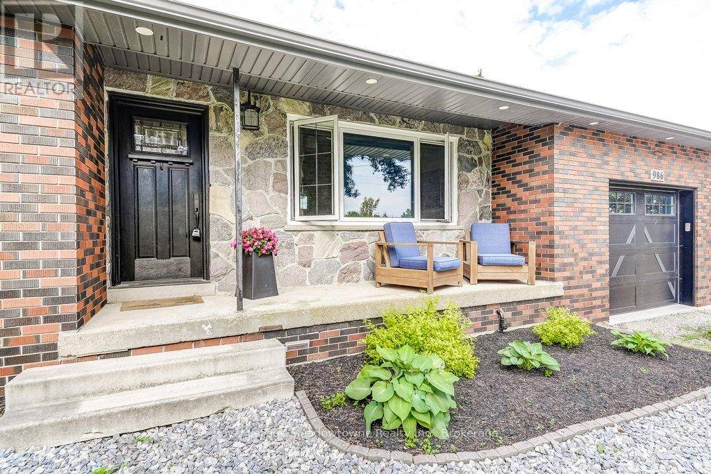 Hamilton, ON N0B1L0,986 WESTOVER ROAD