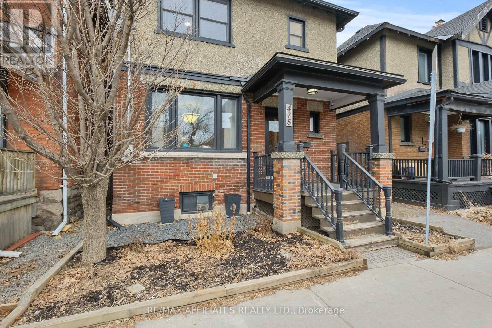 Ottawa, ON K2P2B6,475 KENT STREET
