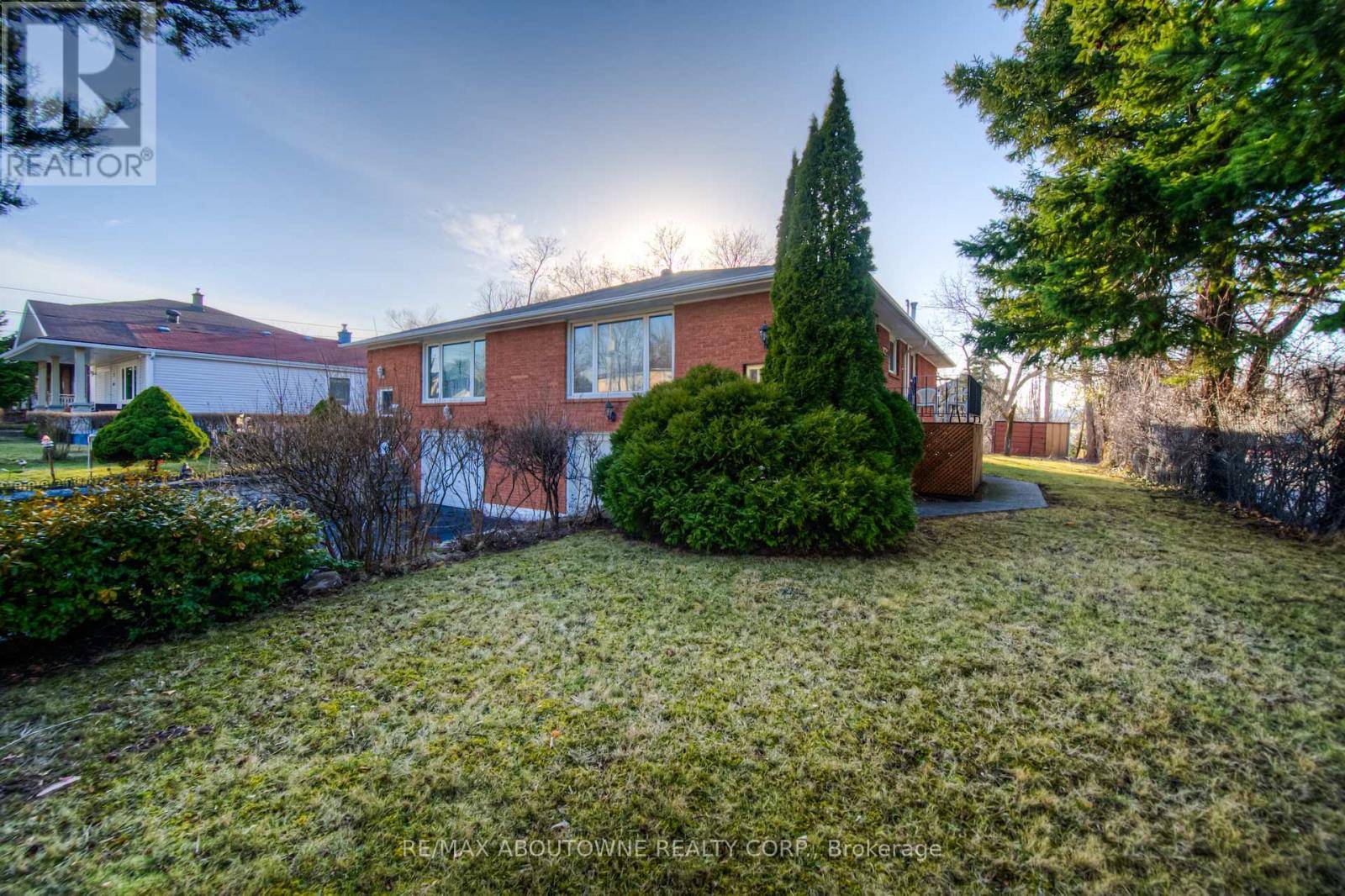 Hamilton (stoney Creek), ON L8E1X8,47 CHESTER ROAD