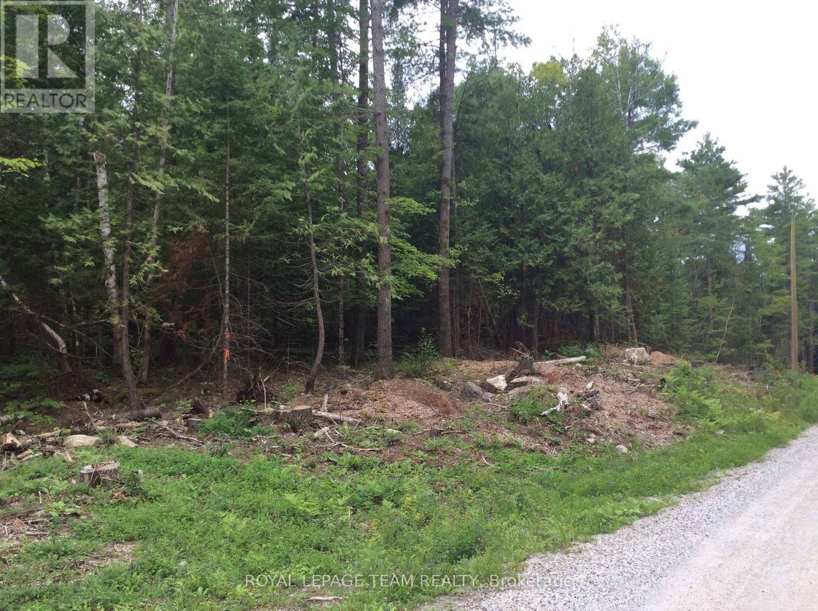 Lanark Highlands, ON K0A1P0,901 DARLING ROAD