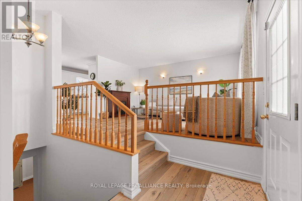 Quinte West (frankford Ward), ON K0K2C0,10 STONEGATE CRESCENT