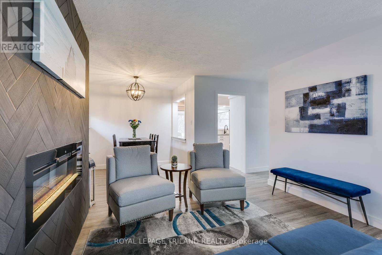 London South (south D), ON N6J3K1,392 BEACHWOOD AVENUE