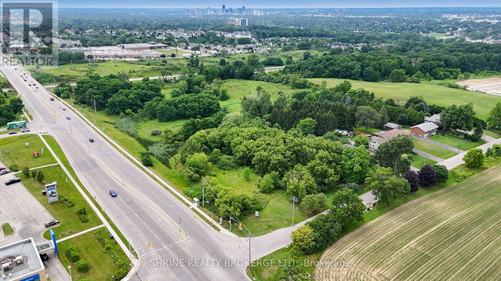 London, ON N6M1C3,179 MEADOWLILY ROAD