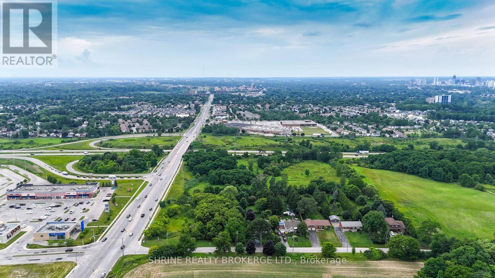 London, ON N6M1C3,179 MEADOWLILY ROAD