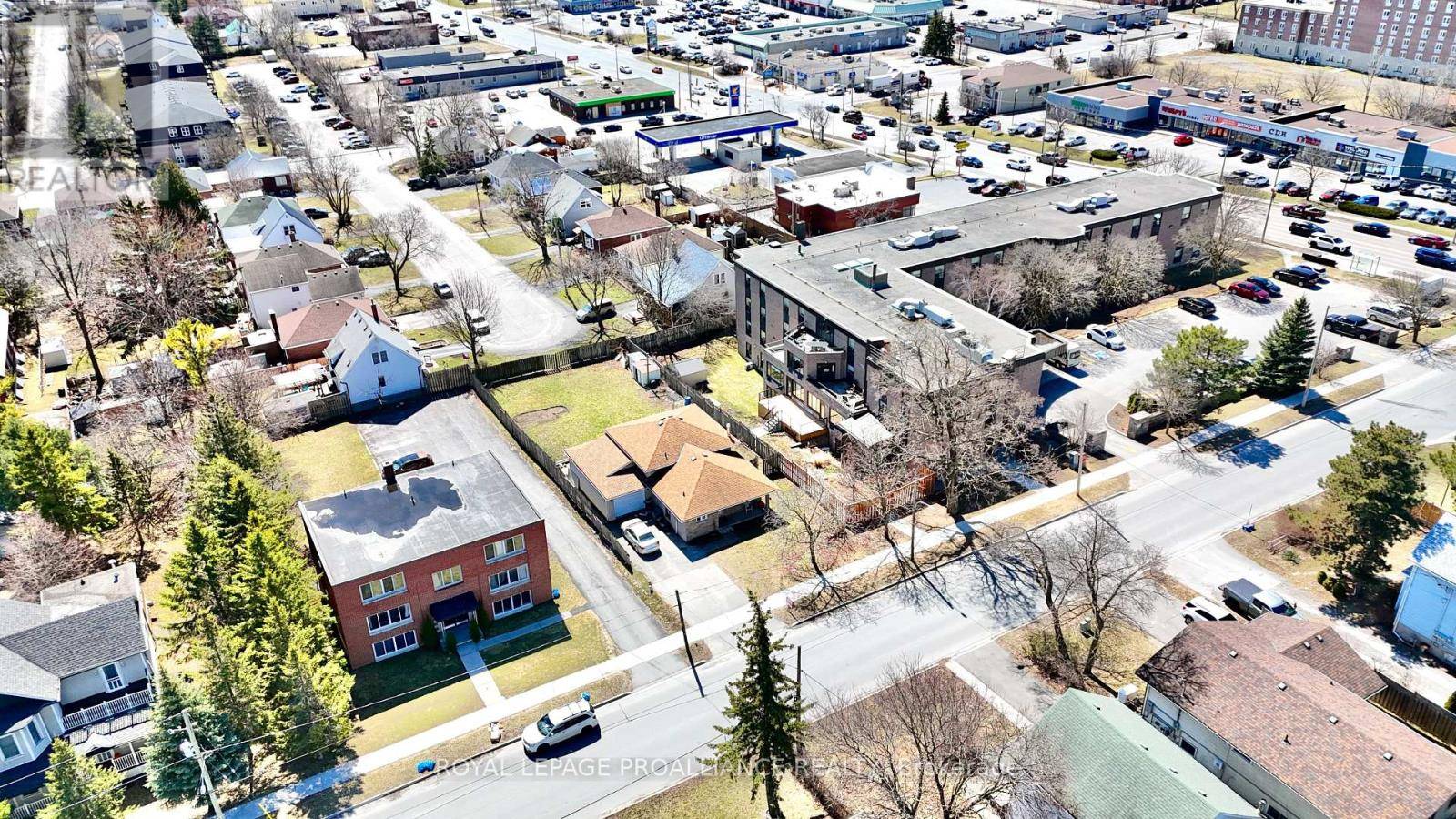 Belleville (belleville Ward), ON K8P2J2,57 DONALD STREET