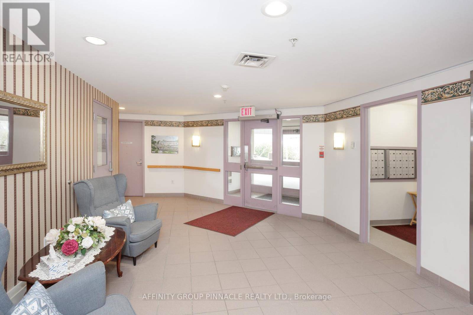 Kawartha Lakes (lindsay), ON K9V6K3,8 Huron ST #312