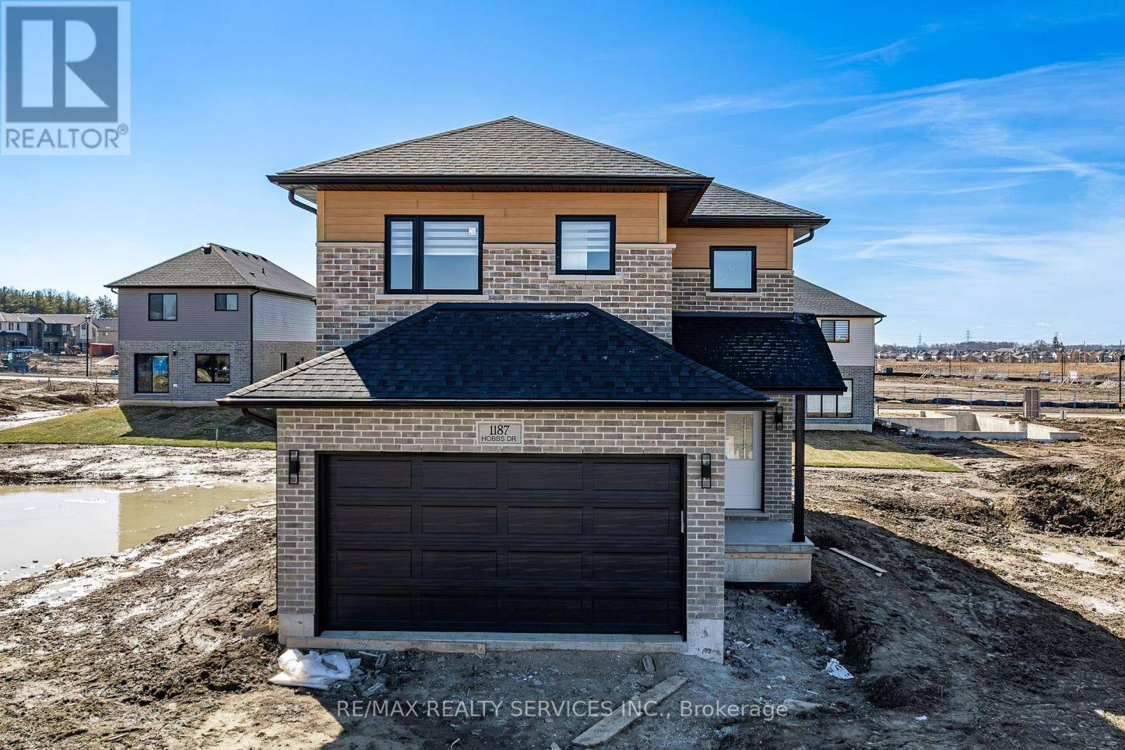 London South (south U), ON N6M1E8,1187 HOBBS DRIVE