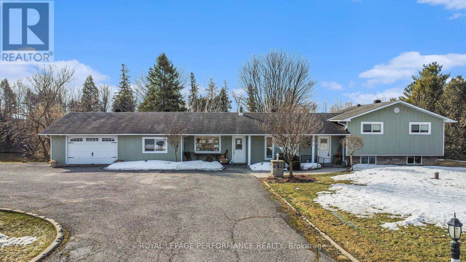 Russell, ON K0A1W0,1430 NOTRE DAME STREET