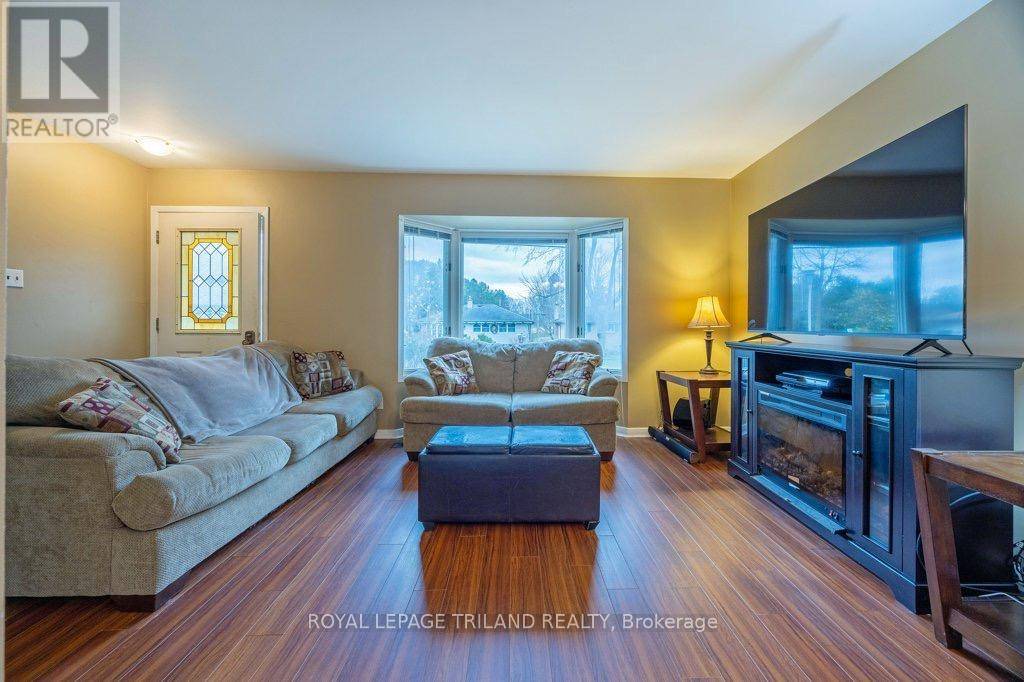 London East (east O), ON N5W1P8,34 STRATHCONA DRIVE