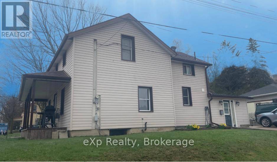 Brockton, ON N0G2V0,105 MAY STREET