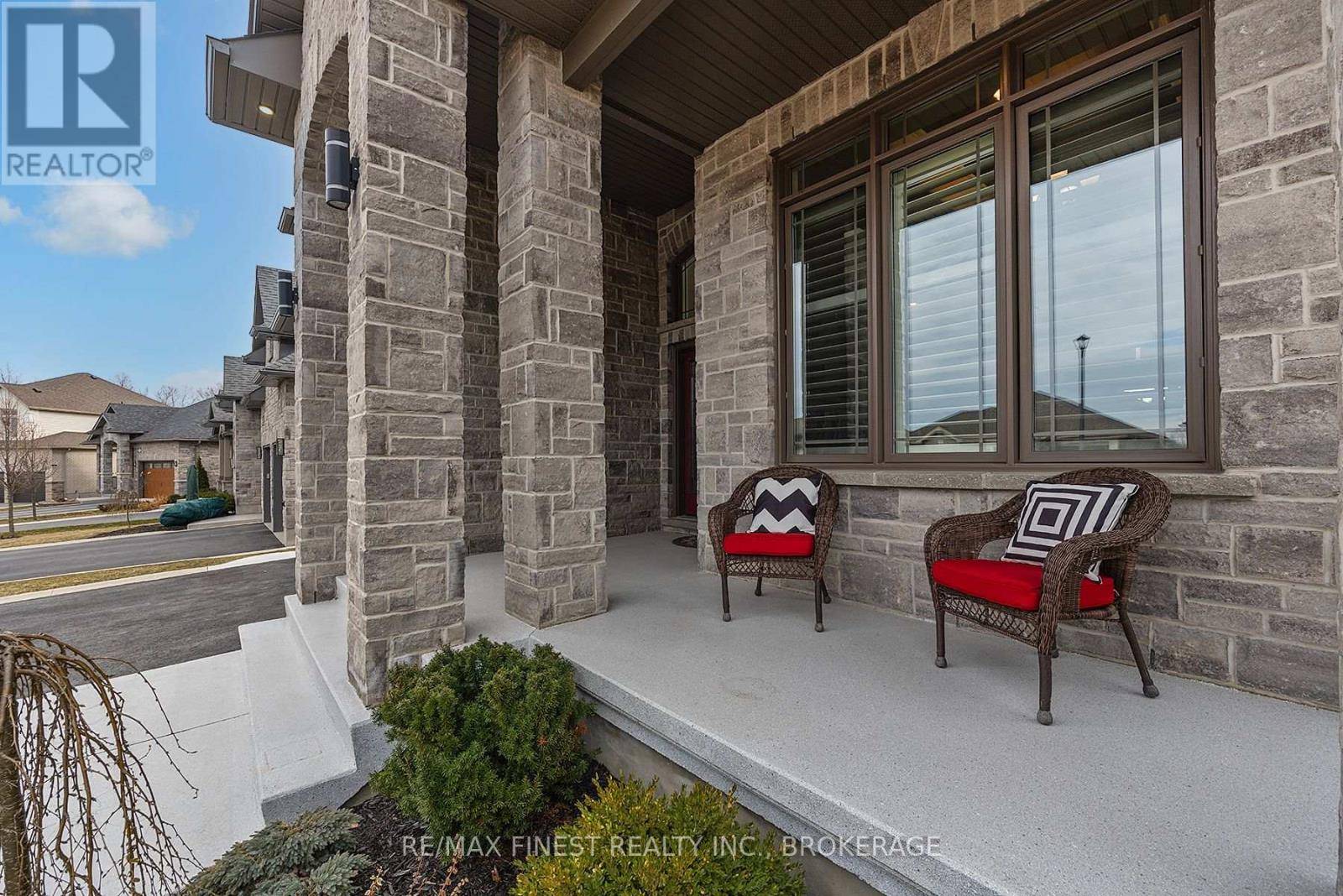 Kingston (kingston East (incl Barret Crt)), ON K7K0G1,246 PAULINE TOM AVENUE