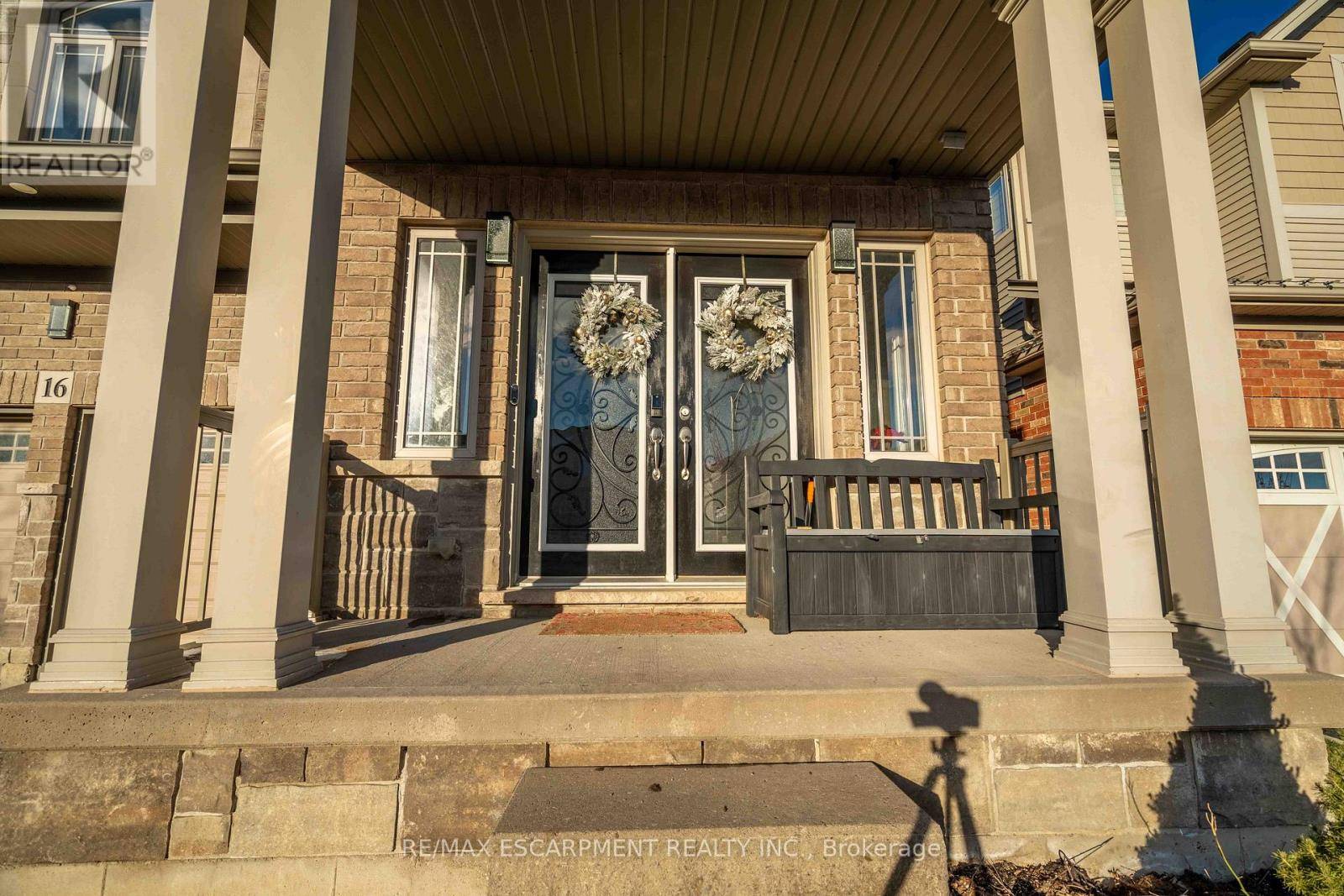 Hamilton (binbrook), ON L0R1C0,16 KINSMAN DRIVE