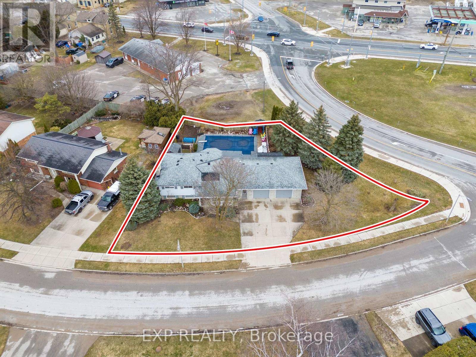 Lucan Biddulph (lucan), ON N0M2J0,96 LANGFORD DRIVE