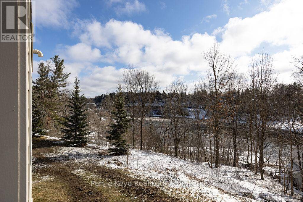 Bracebridge (macaulay), ON P1L0A6,10B Kimberley AVE #GL6