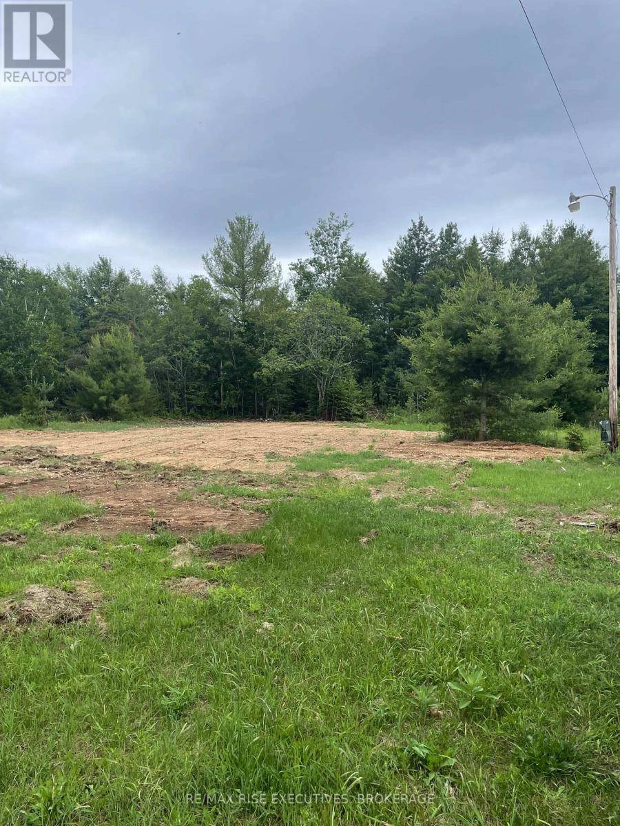 Frontenac (frontenac North), ON K0H1K0,1311A COUNTY ROAD 506