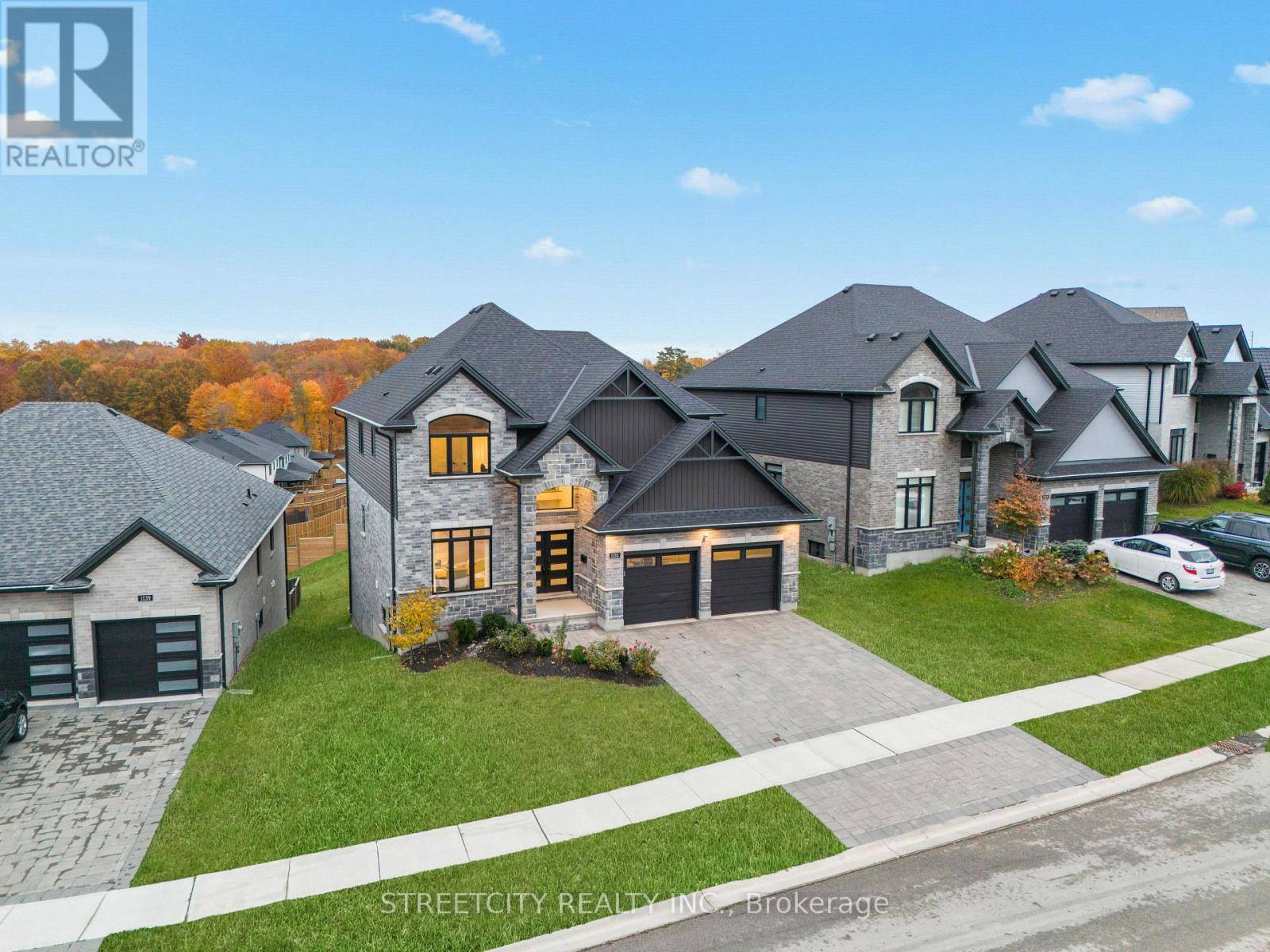 London South (south U), ON N6M0H3,1135 MEADOWLARK RIDGE