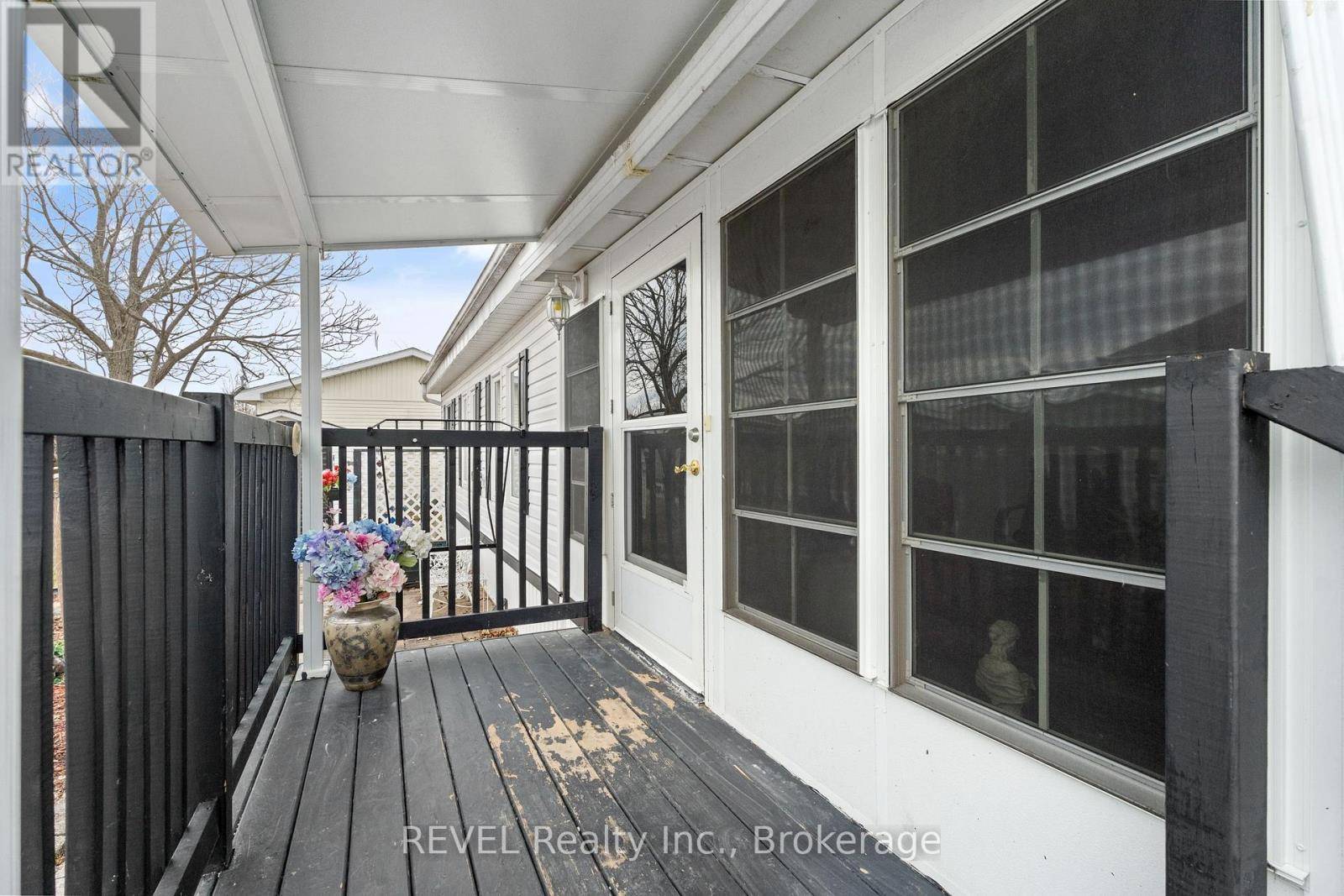 Fort Erie (black Creek), ON L0S1S1,3033 TOWNLINE RD #350