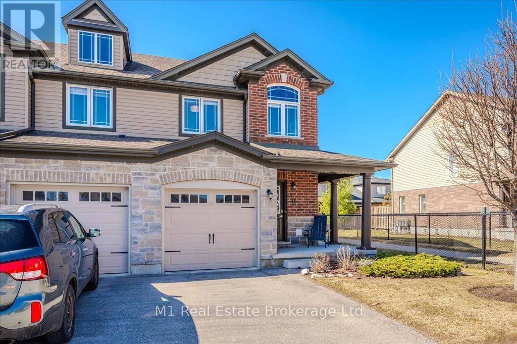 Centre Wellington (fergus), ON N1M0C3,46 TANTON AVENUE