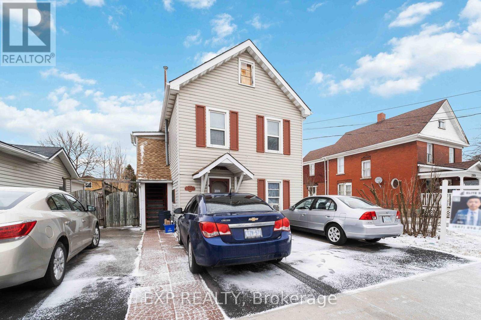 Niagara Falls (chippawa), ON L2G6B7,3937 MAIN STREET