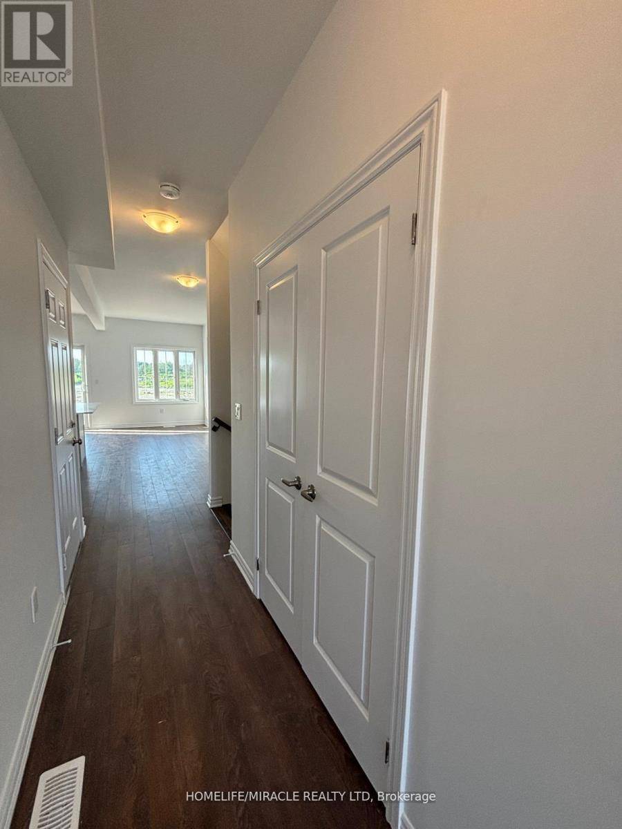 Belleville (belleville Ward), ON K8N0T6,5 GLACIER CRESCENT