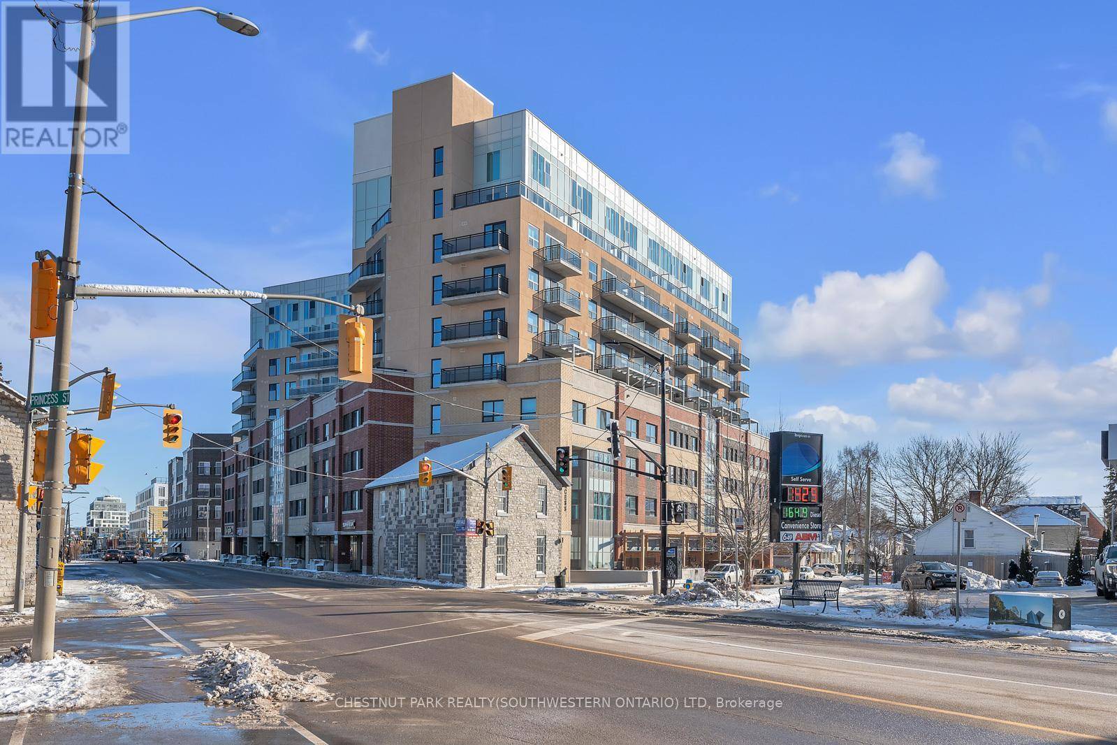 Kingston (central City East), ON K7L1E5,652 Princess ST #732