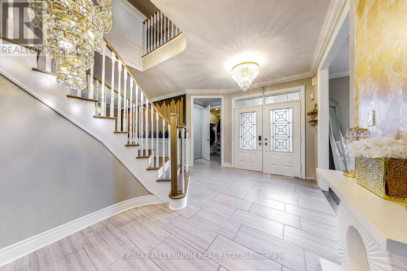 Mono, ON L9W2Z2,19 MITCHELL CRESCENT