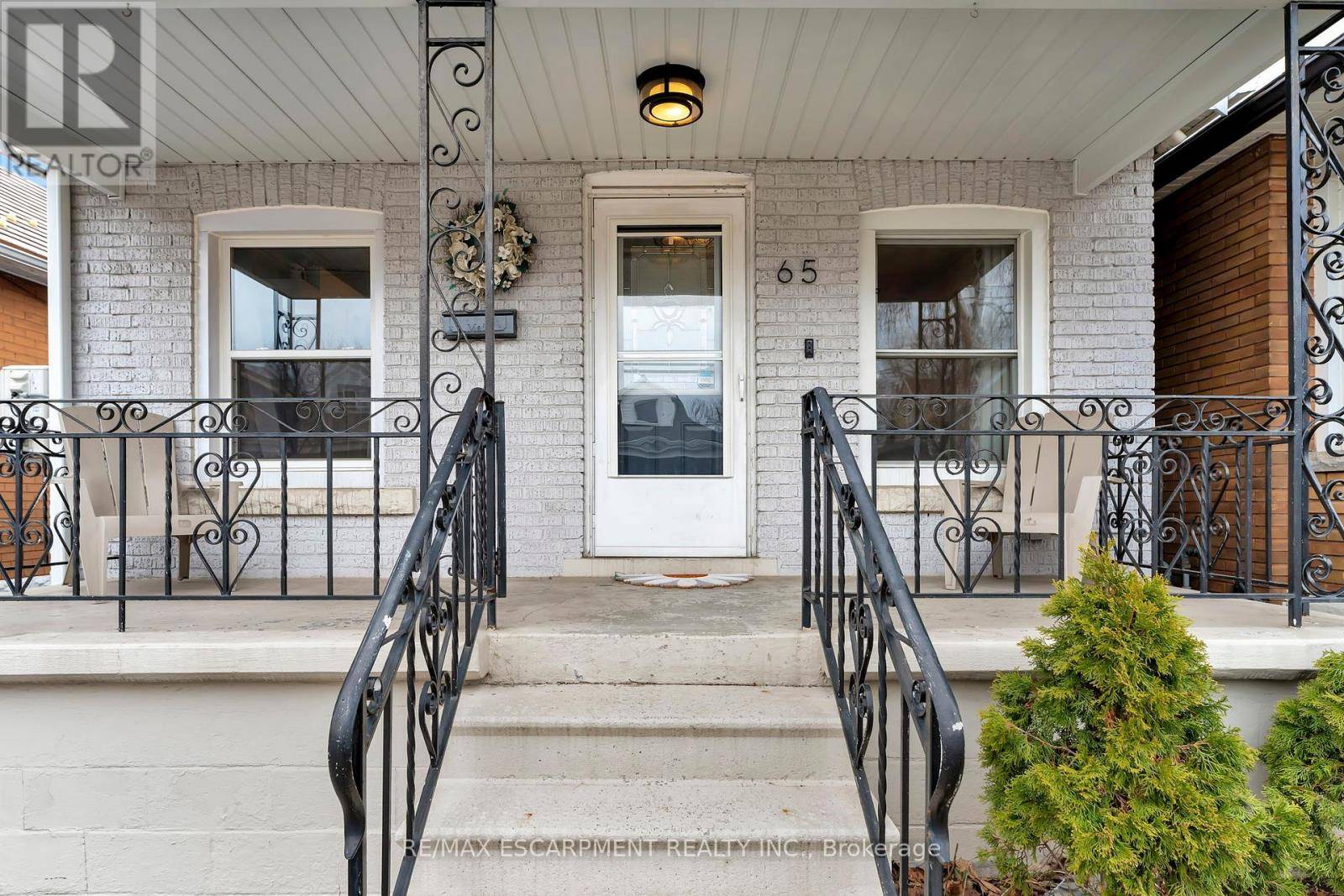 Hamilton (gibson), ON L8L6Y9,65 CONNAUGHT AVENUE N