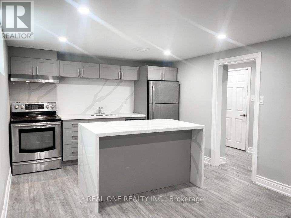 Hamilton (balfour), ON L9A3C7,99 WARREN AVE #Basement