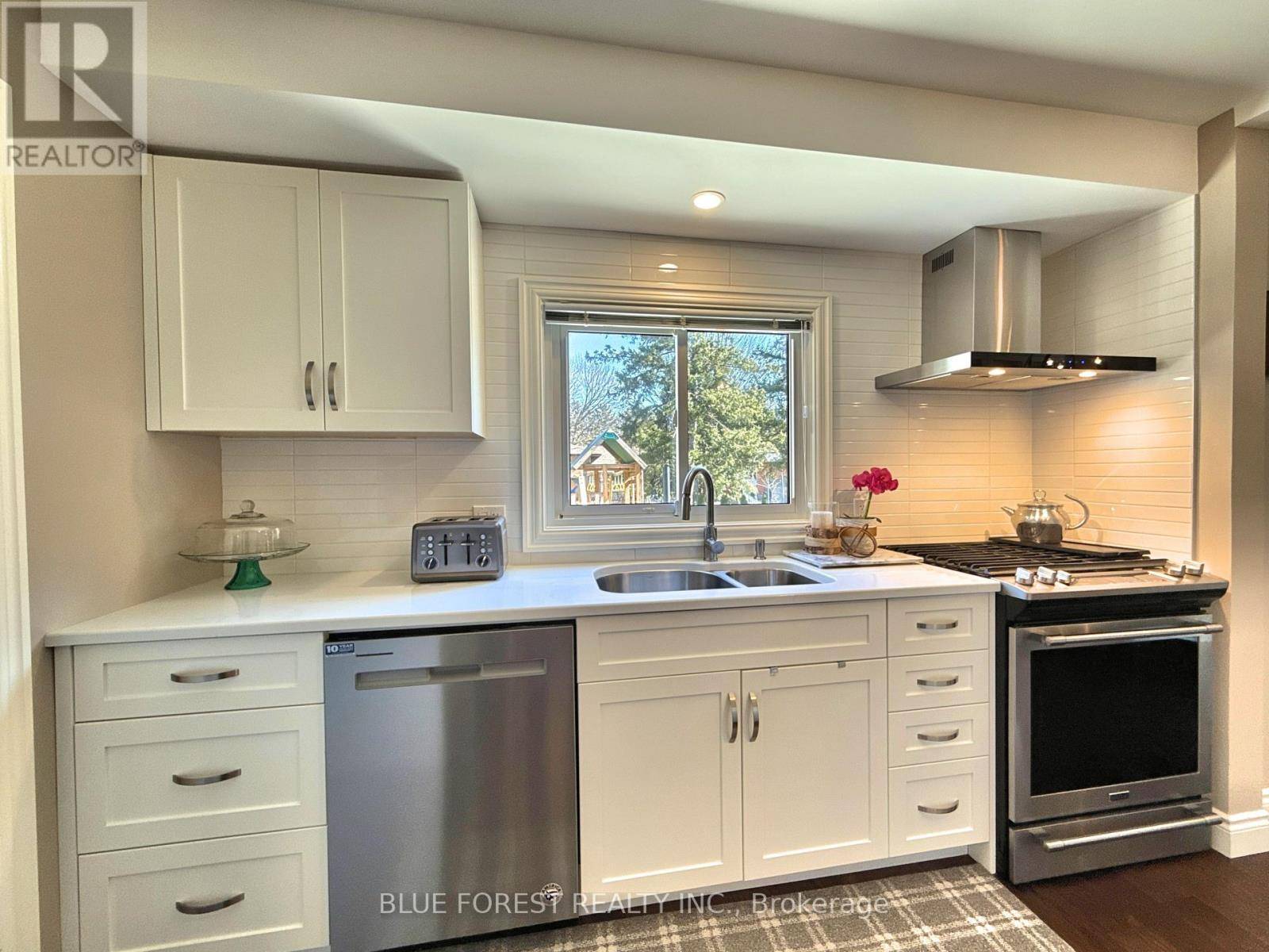 London, ON N6C4L8,14 ROCKINGHAM COURT