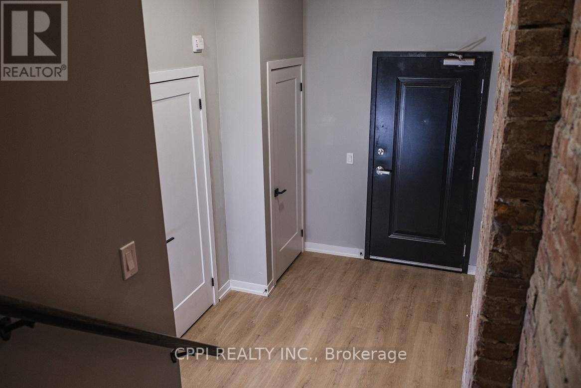 Peterborough Central (north), ON K9H2H5,140 Simcoe ST #216