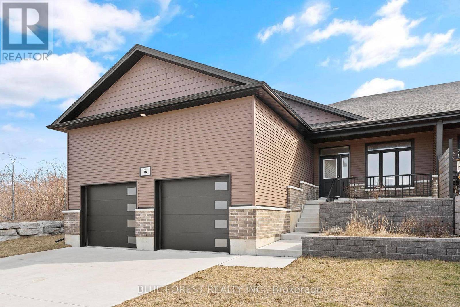 Chatham-kent (blenheim), ON N0P1A0,14 VIDA STREET