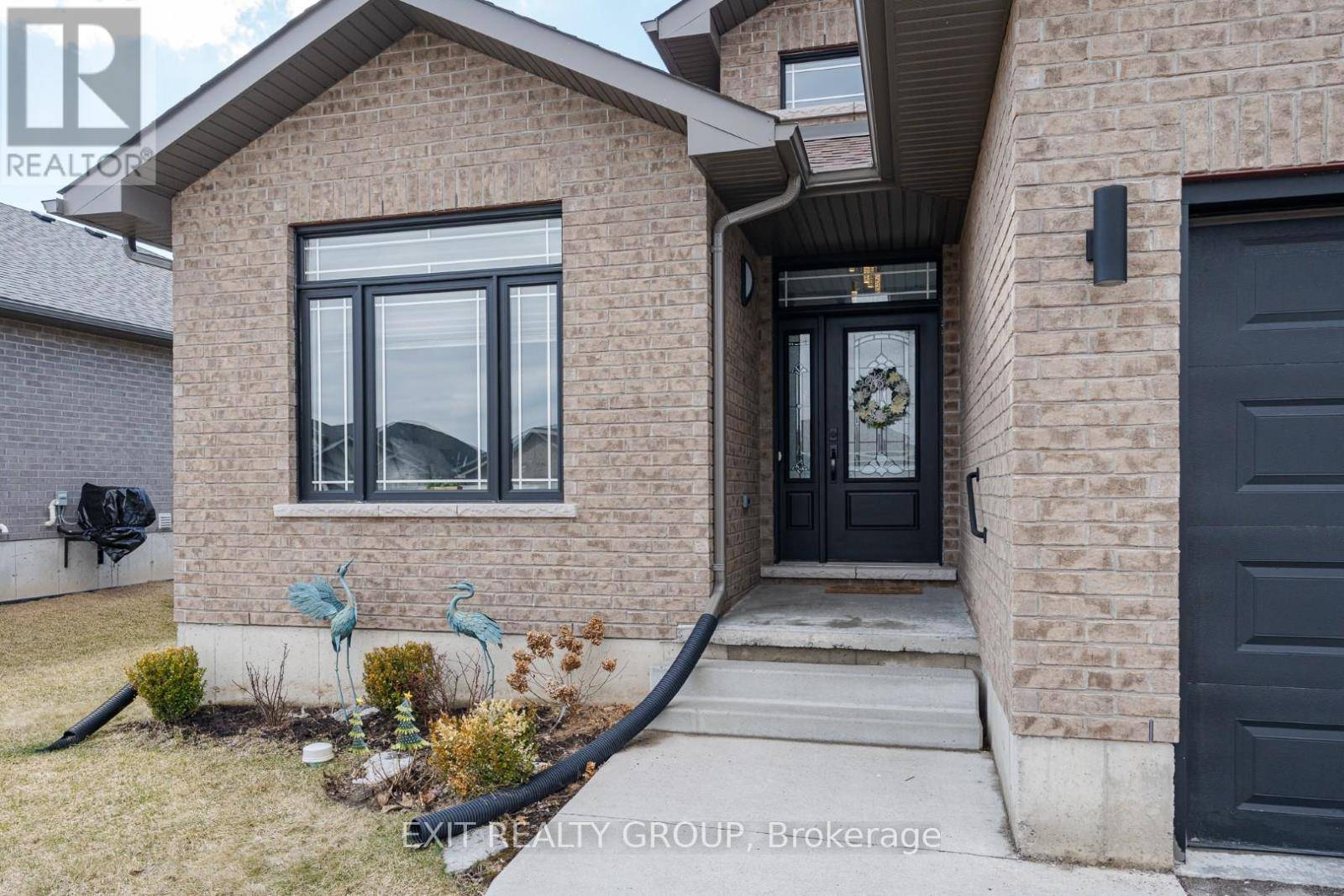 Greater Napanee (greater Napanee), ON K7R0C3,146 CHERRYWOOD PARKWAY