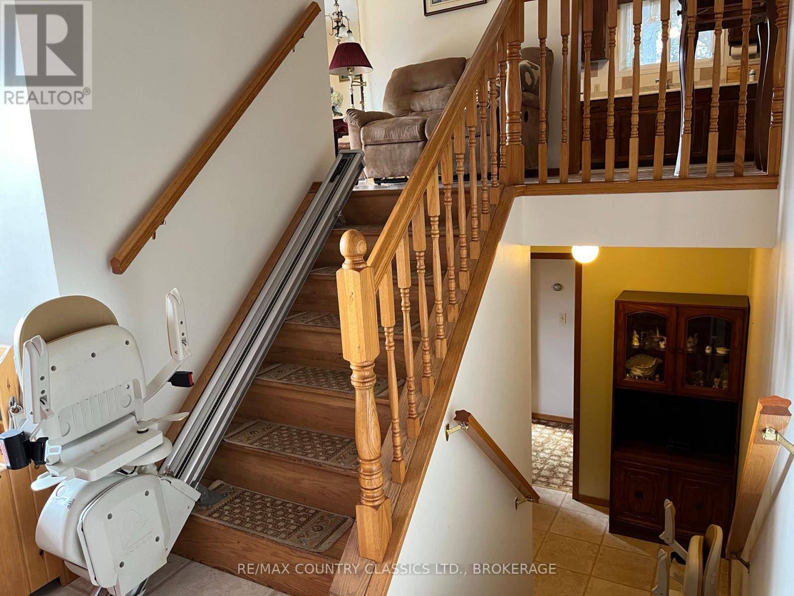 Addington Highlands (addington Highlands), ON K0H1P0,35 CLEMENT STREET