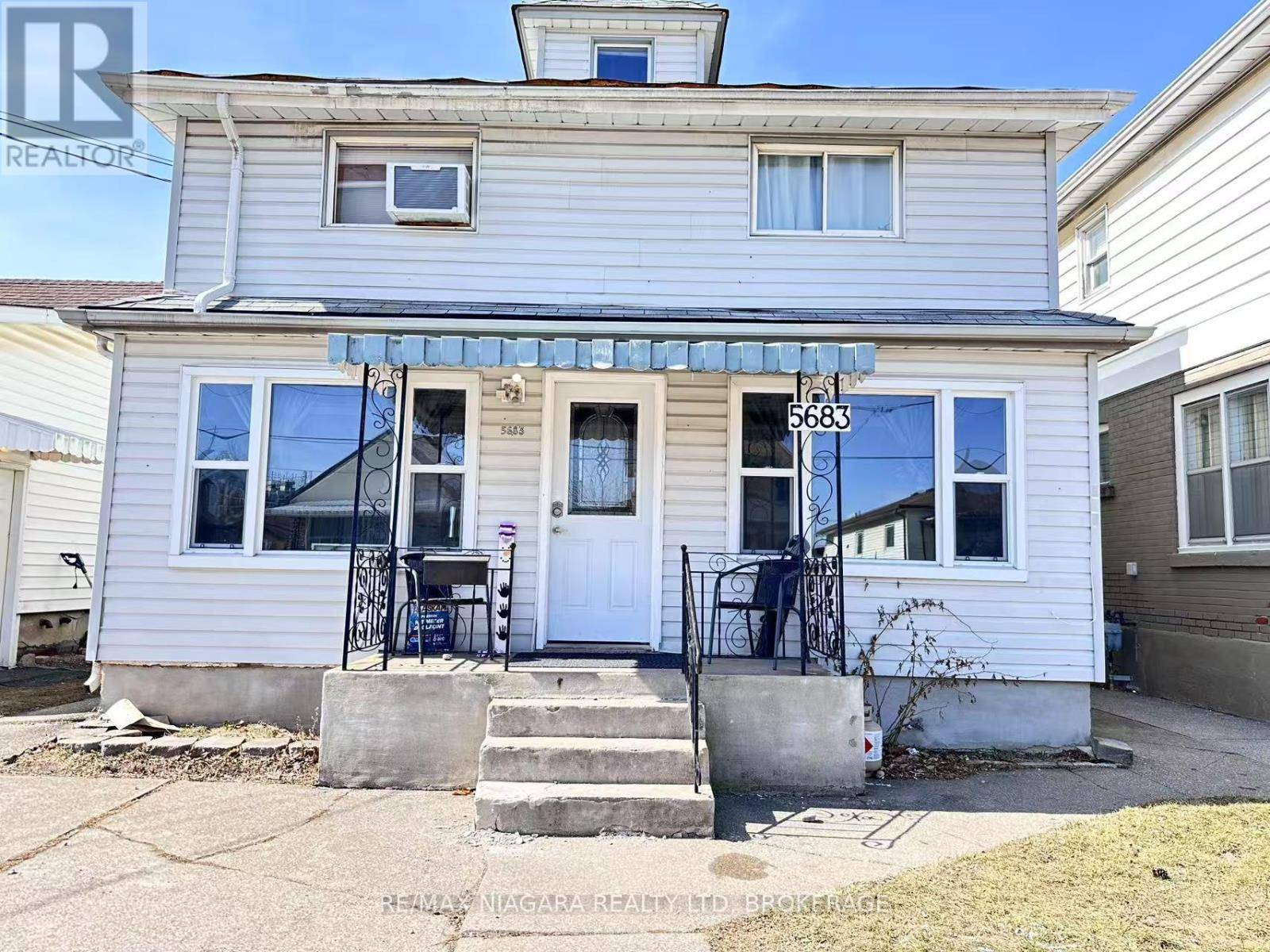 Niagara Falls (214 - Clifton Hill), ON L2G3T3,5683 DESSON AVE #Unit 3