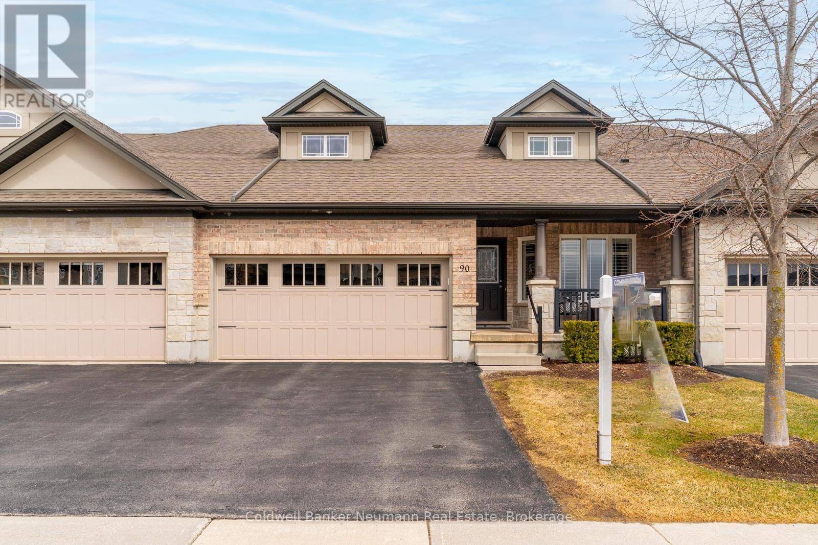 Centre Wellington (fergus), ON N1M0B8,90 Aberdeen ST #90A