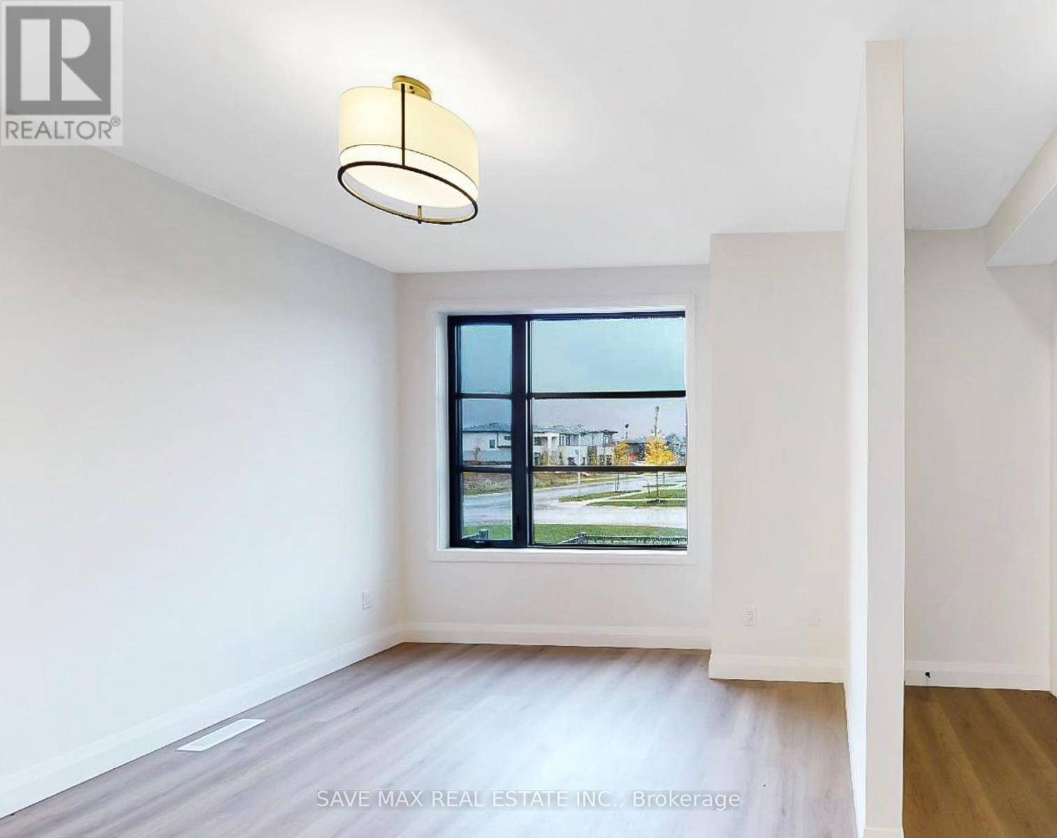 London South (south V), ON N6P0E9,3900 SAVOY ST #207