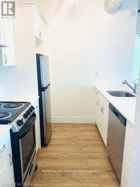 Selwyn, ON K0L2H0,1354 YOUNGS POINT RD #401