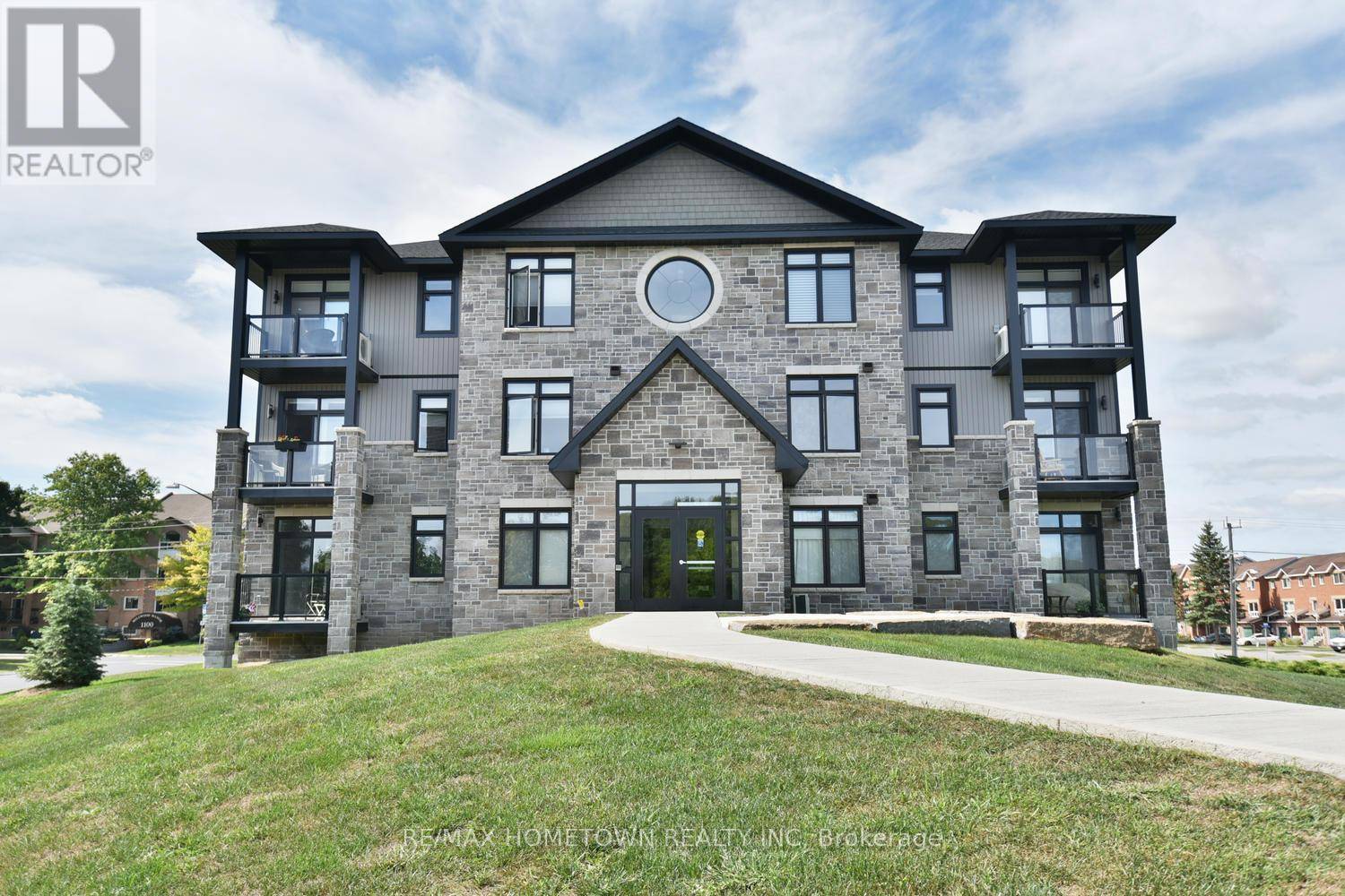 Brockville, ON K6V0C7,1109 Millwood AVE #201