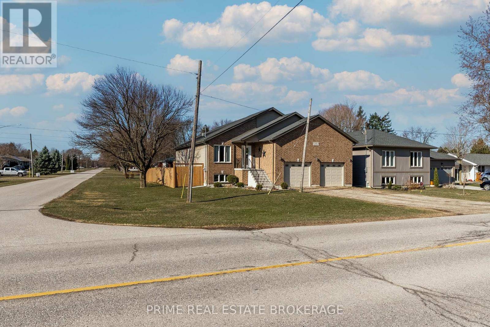 Chatham-kent (bothwell), ON N0P1C0,631 MAIN STREET