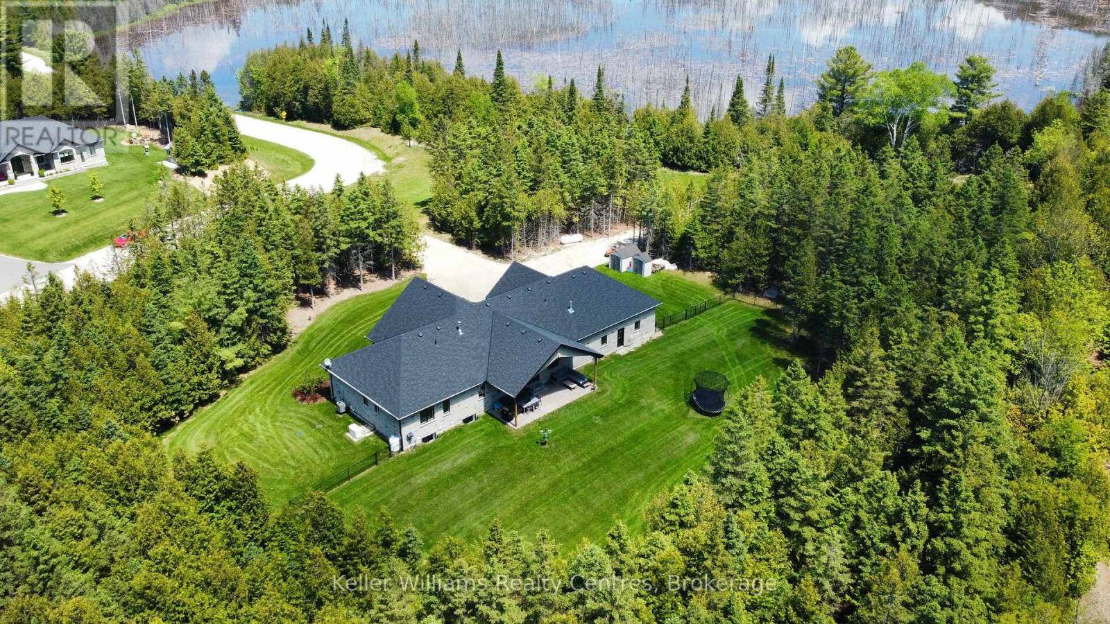 West Grey, ON N0G1S0,185 LOUISE CREEK CRESCENT
