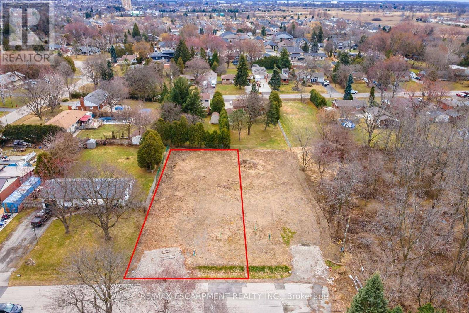 Hamilton (allison), ON L9B1L1,15 BARTLETT AVENUE