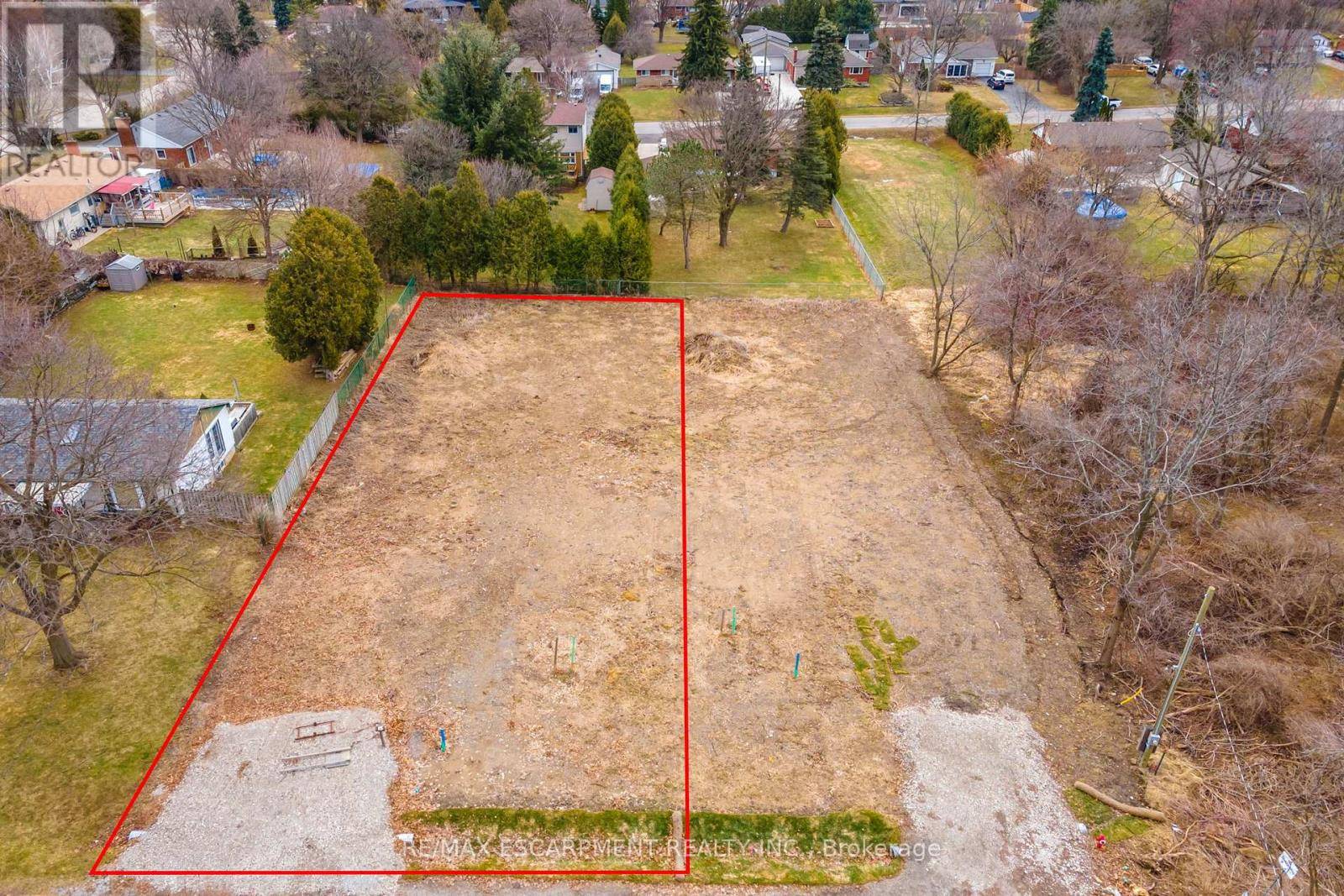 Hamilton (allison), ON L9B1L1,15 BARTLETT AVENUE