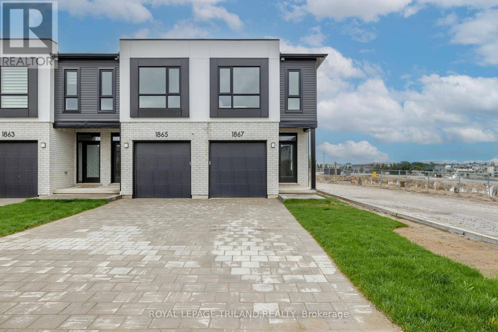 London North (north E), ON N6G0A6,794 BANYAN LANE