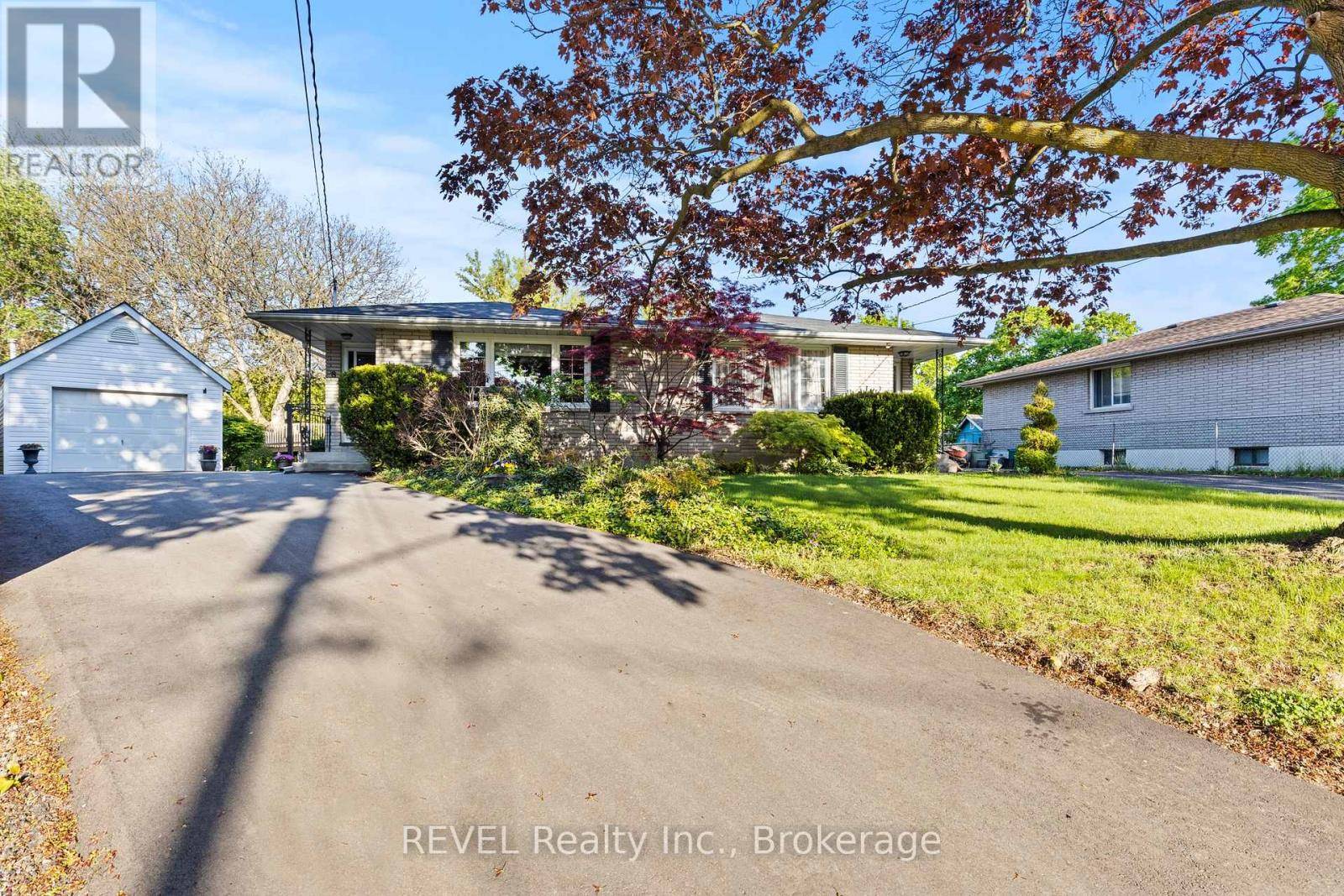 St. Catharines (lakeport), ON L2N4C8,8 BEDFORD COURT
